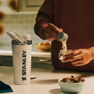 شیکر استنلی 590 میل مدل ACTIVATE SHAKER BOTTLE مخزن دار